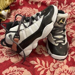 Air Jordan Like New Kids Dark Grey, Peach and White Sneakers